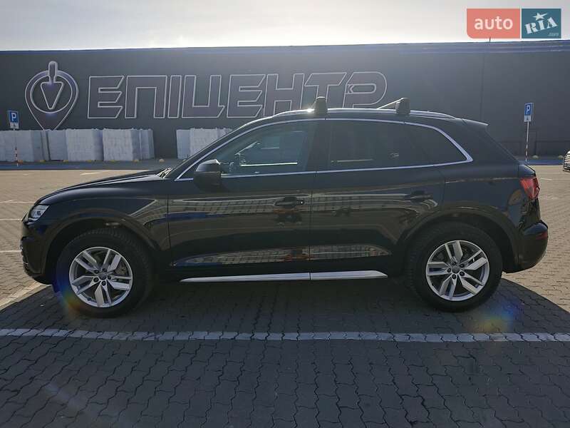 Внедорожник / Кроссовер Audi Q5 2020 в Ивано-Франковске