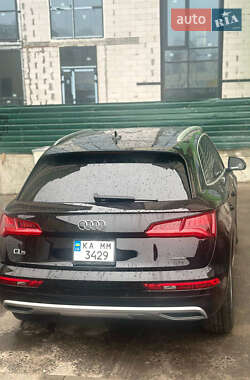 Внедорожник / Кроссовер Audi Q5 2020 в 