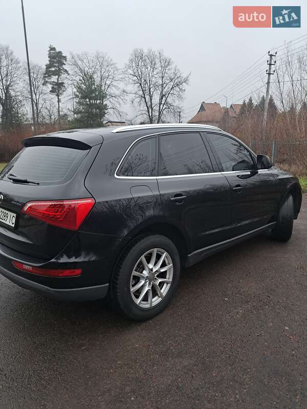 Внедорожник / Кроссовер Audi Q5 2011 в Долине
