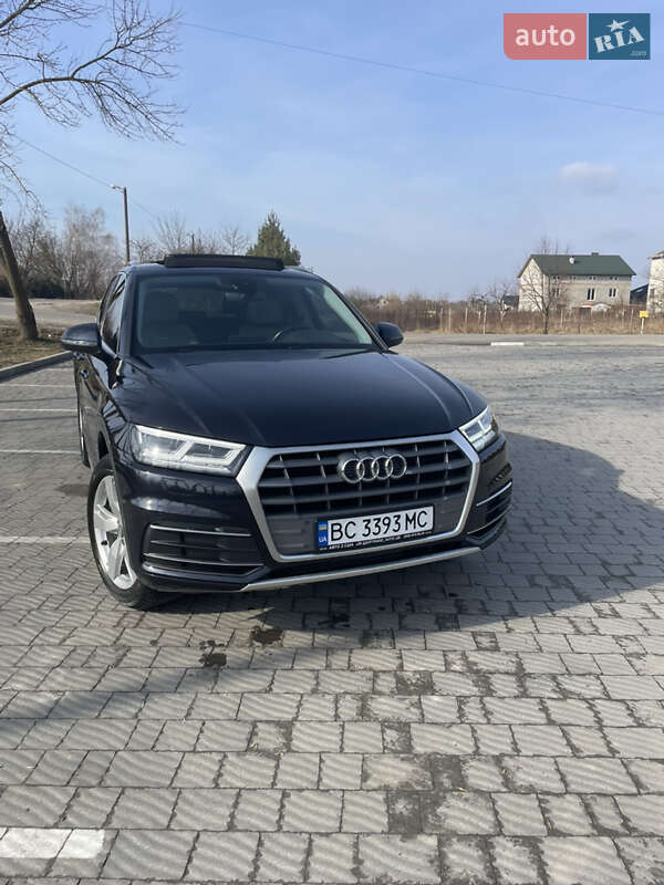 Позашляховик / Кросовер Audi Q5 2017 в Львові