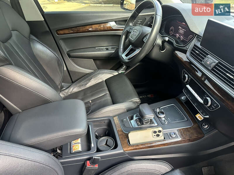 Внедорожник / Кроссовер Audi Q5 2017 в Харькове