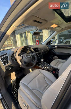 Внедорожник / Кроссовер Audi Q5 2015 в 