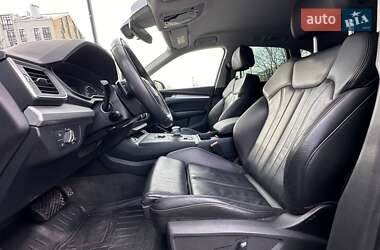 Позашляховик / Кросовер Audi Q5 2018 в 
