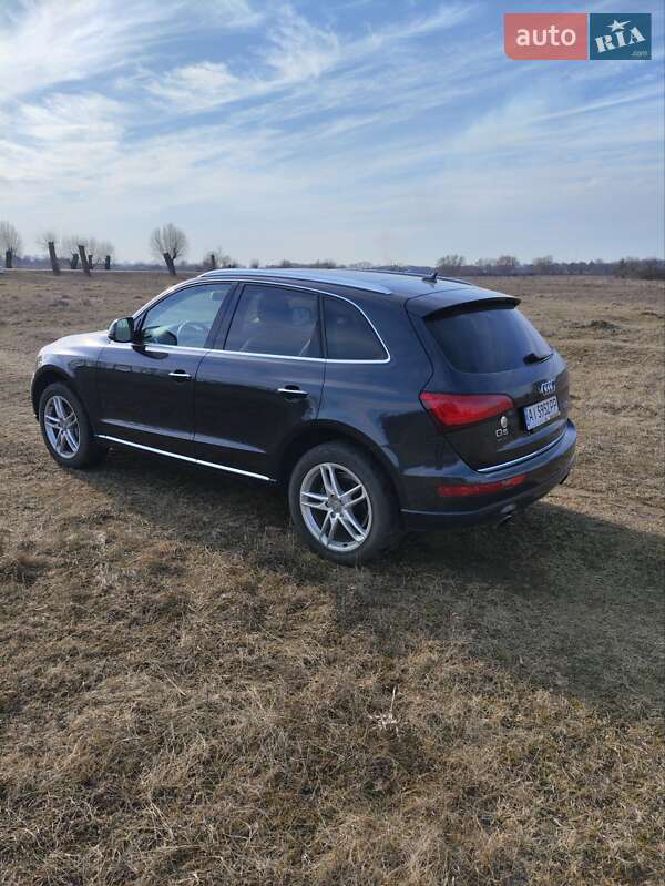 Позашляховик / Кросовер Audi Q5 2015 в Ружині