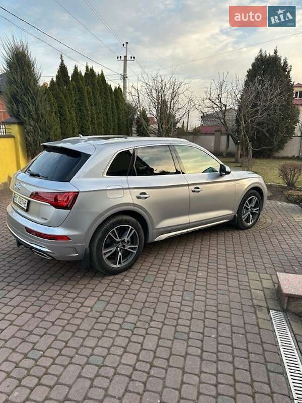 Позашляховик / Кросовер Audi Q5 2021 в Львові