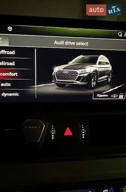 Внедорожник / Кроссовер Audi Q5 2021 в 