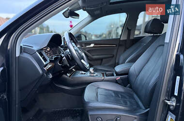 Позашляховик / Кросовер Audi Q5 2018 в 
