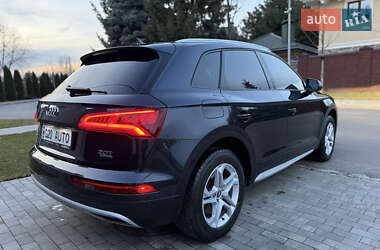 Позашляховик / Кросовер Audi Q5 2018 в 