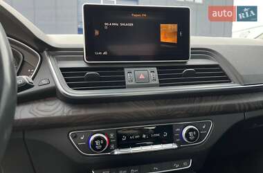 Позашляховик / Кросовер Audi Q5 2018 в 
