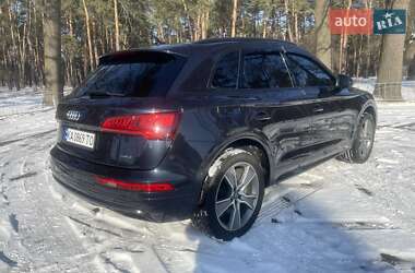 Позашляховик / Кросовер Audi Q5 2019 в Києві