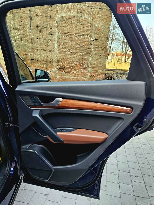 Внедорожник / Кроссовер Audi Q5 2020 в Харькове