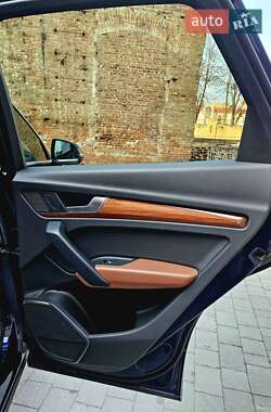 Внедорожник / Кроссовер Audi Q5 2020 в 