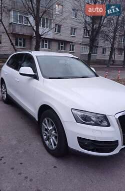 Внедорожник / Кроссовер Audi Q5 2011 в 