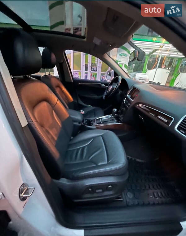 Позашляховик / Кросовер Audi Q5 2010 в Хмельницькому