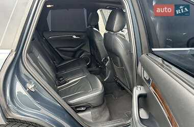 Внедорожник / Кроссовер Audi Q5 2010 в 