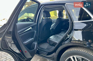 Позашляховик / Кросовер Audi Q5 2017 в 