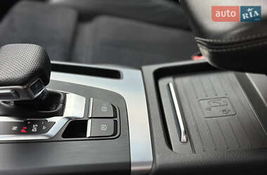 Внедорожник / Кроссовер Audi Q5 2020 в 