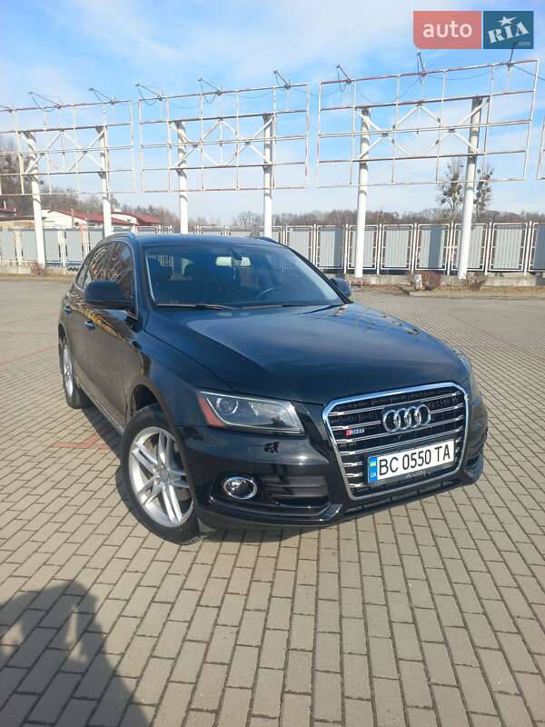 Позашляховик / Кросовер Audi Q5 2015 в 