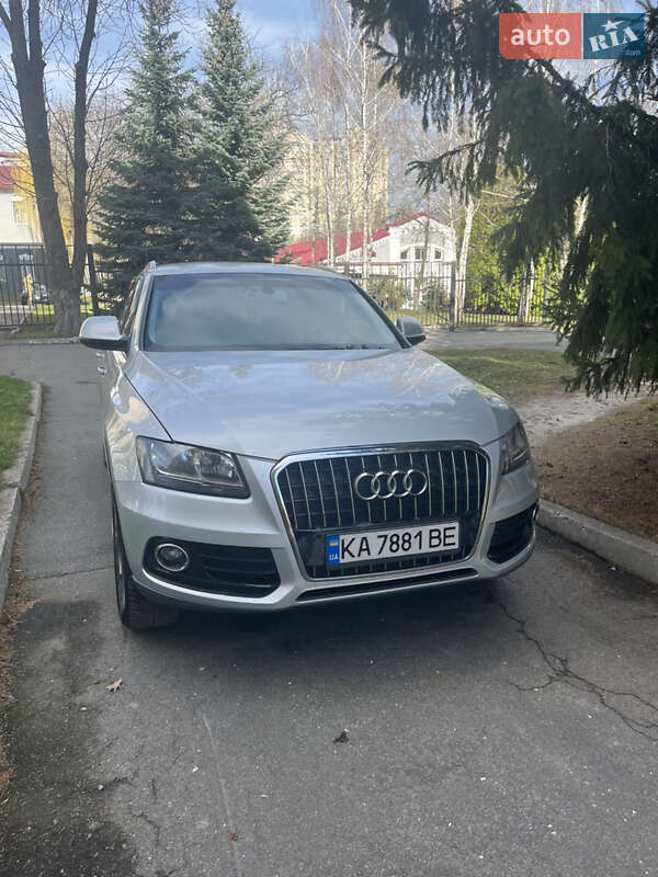 Внедорожник / Кроссовер Audi Q5 2012 в 