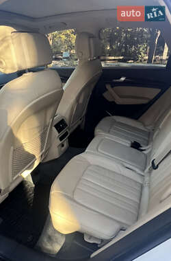 Позашляховик / Кросовер Audi Q5 2017 в 