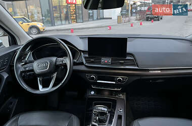 Внедорожник / Кроссовер Audi Q5 2022 в 