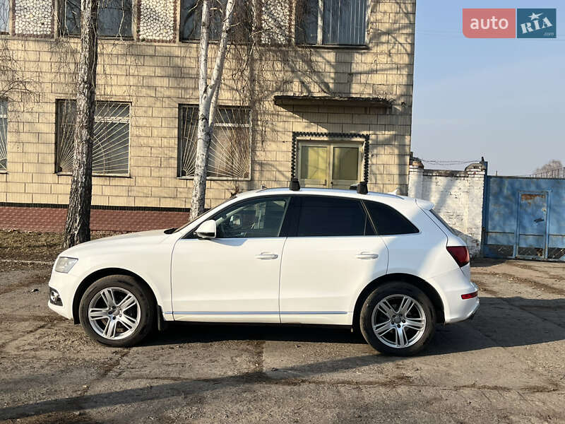Внедорожник / Кроссовер Audi Q5 2015 в Конотопе