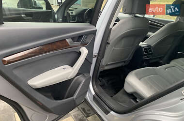 Внедорожник / Кроссовер Audi Q5 2018 в 