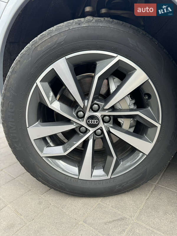 Внедорожник / Кроссовер Audi Q5 2021 в Кривом Роге