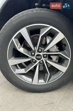 Внедорожник / Кроссовер Audi Q5 2021 в 