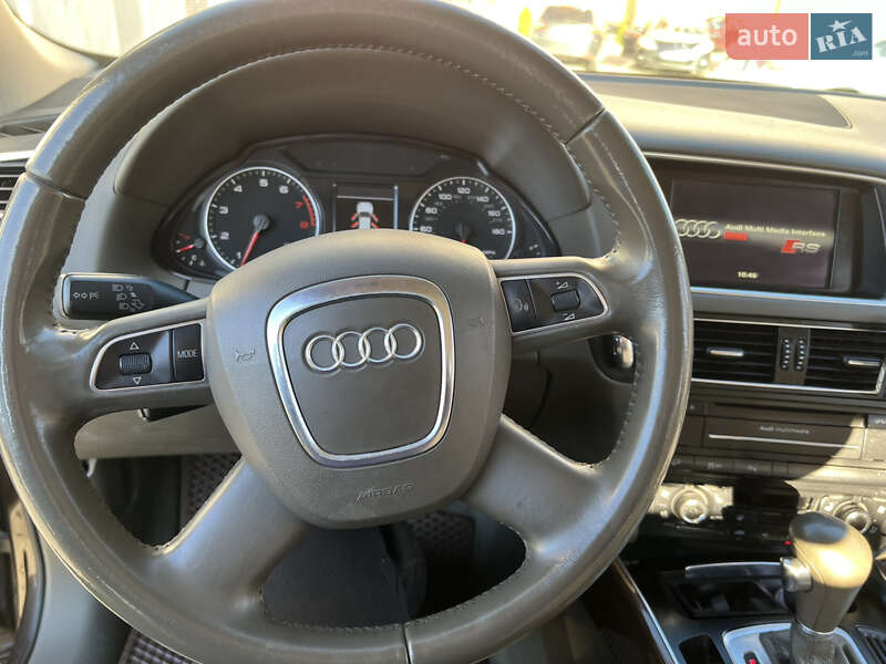 Внедорожник / Кроссовер Audi Q5 2010 в Луцке