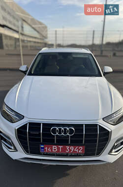 Внедорожник / Кроссовер Audi Q5 2021 в 
