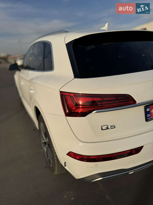 Внедорожник / Кроссовер Audi Q5 2021 в Львове