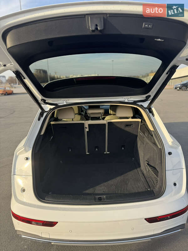 Внедорожник / Кроссовер Audi Q5 2021 в Львове