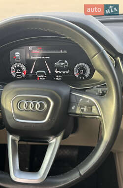 Внедорожник / Кроссовер Audi Q5 2021 в 