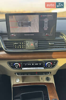 Внедорожник / Кроссовер Audi Q5 2021 в 