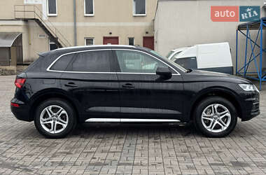 Внедорожник / Кроссовер Audi Q5 2019 в 