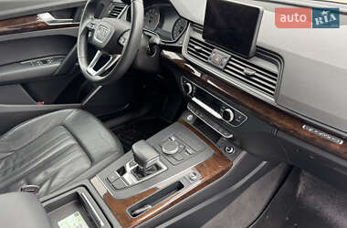 Внедорожник / Кроссовер Audi Q5 2019 в 