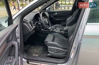 Внедорожник / Кроссовер Audi Q5 2021 в 