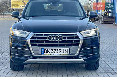Внедорожник / Кроссовер Audi Q5 2019 в 