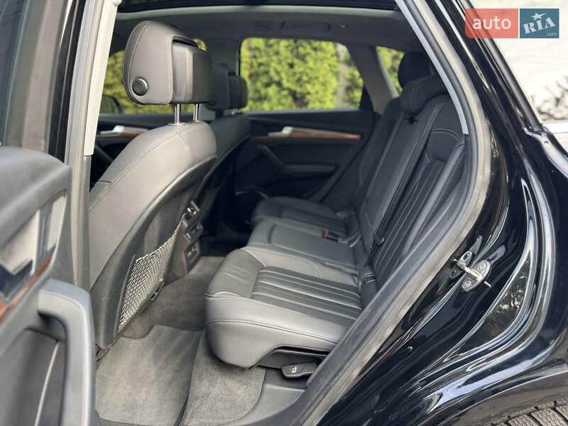 Позашляховик / Кросовер Audi Q5 2020 в Києві