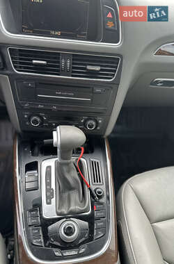 Внедорожник / Кроссовер Audi Q5 2010 в 