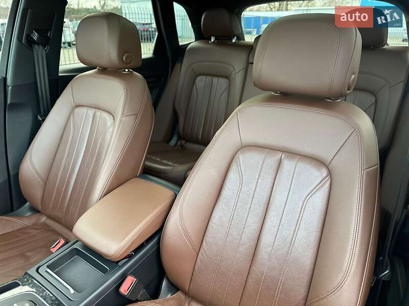 Внедорожник / Кроссовер Audi Q5 2017 в Киеве