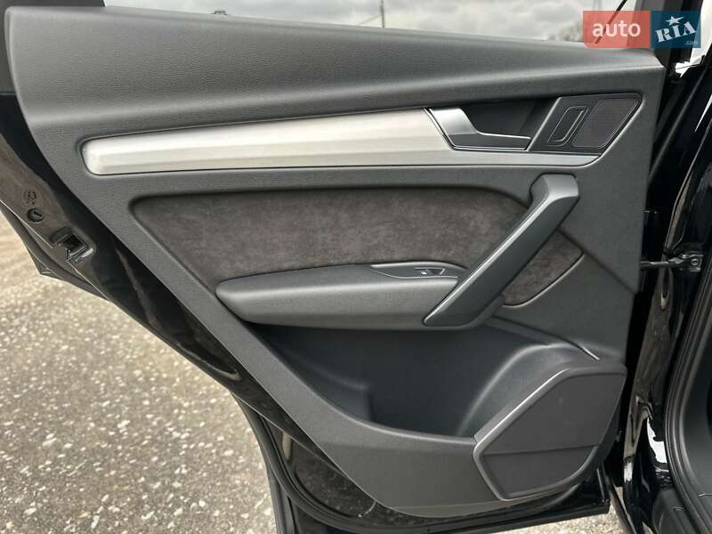 Внедорожник / Кроссовер Audi Q5 2017 в Киеве