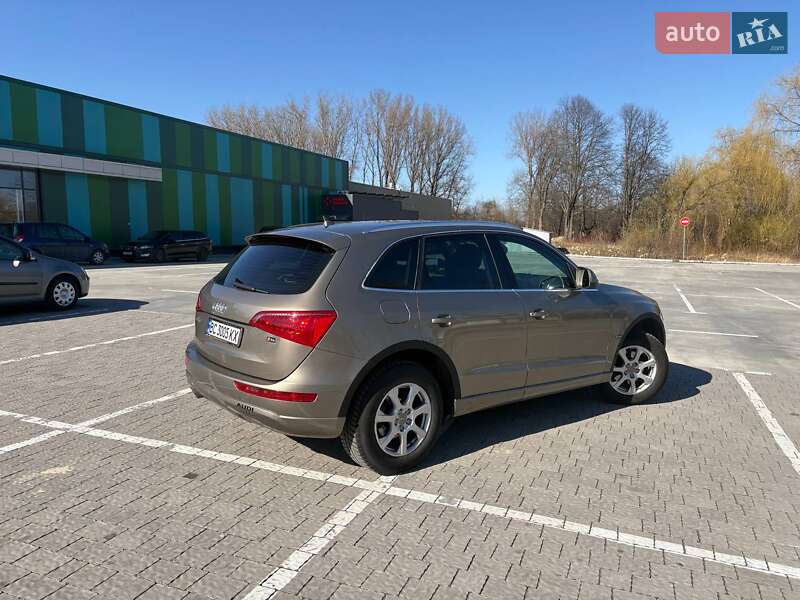 Внедорожник / Кроссовер Audi Q5 2009 в Львове