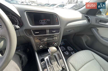 Позашляховик / Кросовер Audi Q5 2013 в 