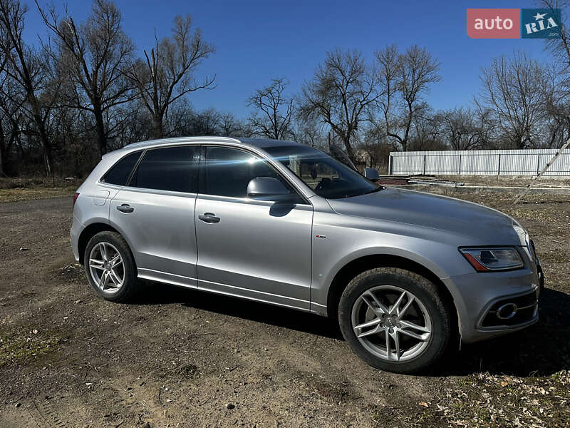 Внедорожник / Кроссовер Audi Q5 2015 в 