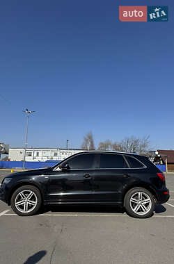 Внедорожник / Кроссовер Audi Q5 2011 в 