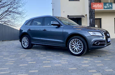 Внедорожник / Кроссовер Audi Q5 2016 в 