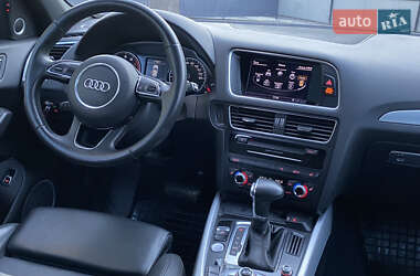 Внедорожник / Кроссовер Audi Q5 2016 в 