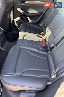 Позашляховик / Кросовер Audi Q5 2015 в 
